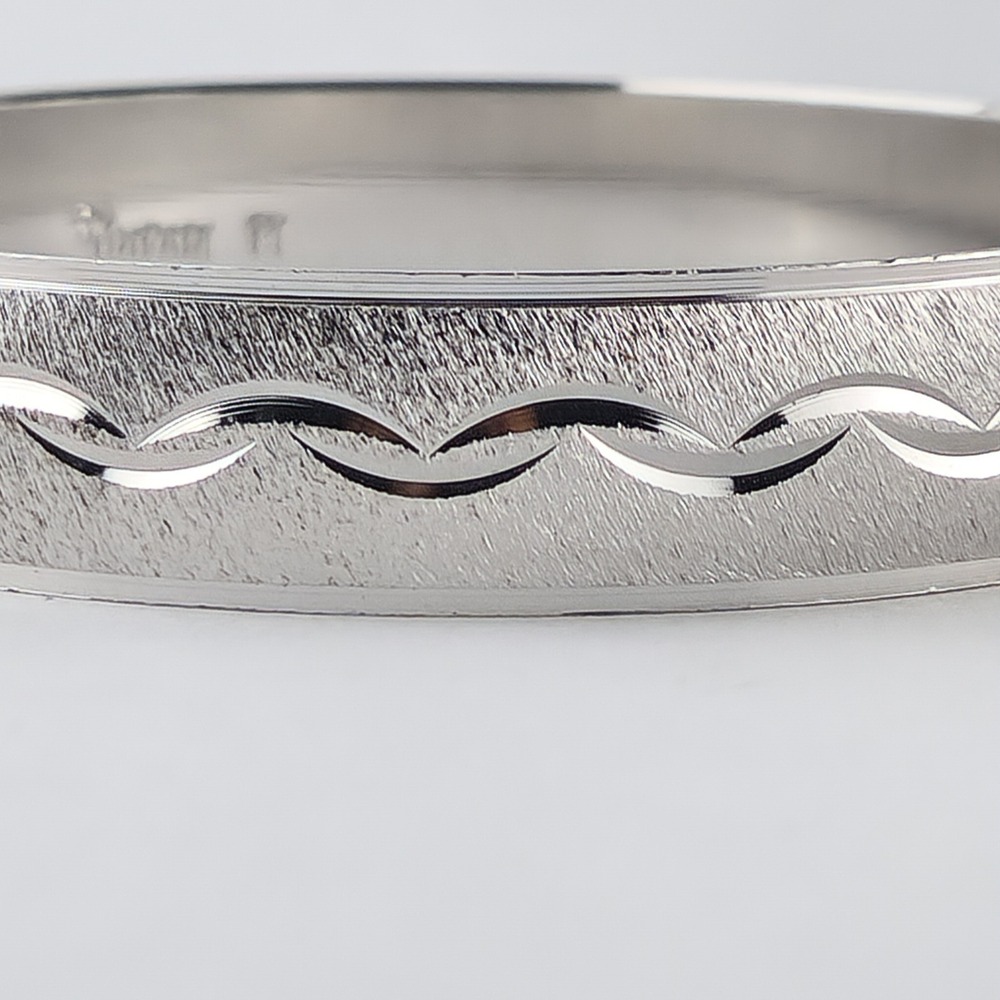 Vintage Trifari Silver Tone Bangle Shimmer‎ Bracelet Etched Wave Design